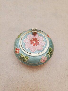 Vintage Brass Round Round Pocket Ashtray with lid - Box / container / tobacco